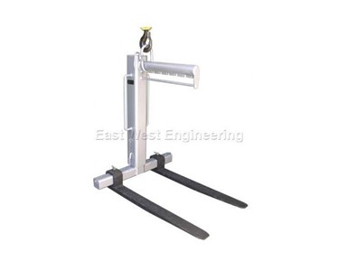 East West Engineering - Adjustable Pallet Hook 2.2T | PHD2200 