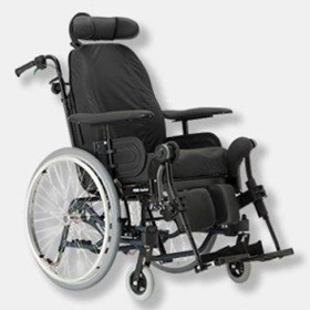 Self Propelled Wheelchair 18inch Seat | Rea Azalea