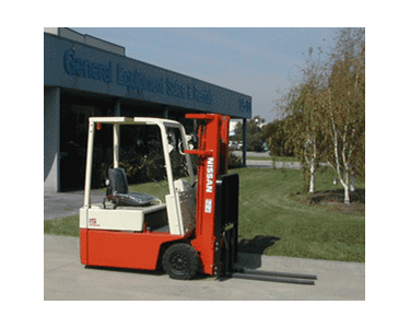 MA01 Nissan Battery Electric Forklift 3 Wheel Low Mast