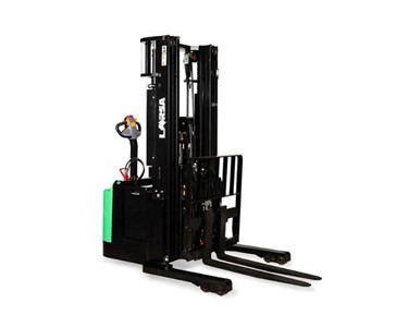 Larsa - 1.8T 3 Wheel Electric Straddle Forklift