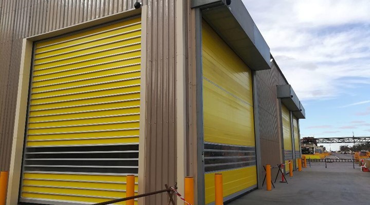 High speed doors in dusty environments