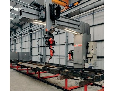 Valk Welding - Track XYZ robot welding system