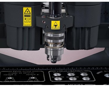 Gravotech - CNC Milling & Engraving Machine | IS400 – IS400 Volume