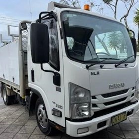 Used Service Truck | 2017 ISUZU NLR45-150 