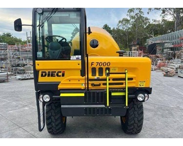 Self Loading Concrete Mixer 93 kW | F7000 T