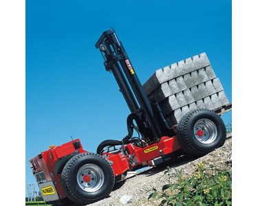 Palfinger | Truck Mounted Forklifts | Box-mounted (BM) 214