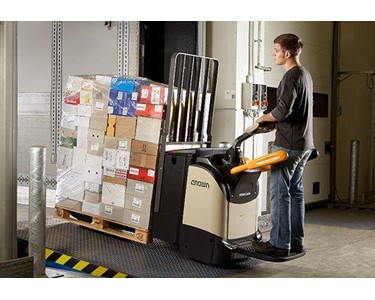 Crown - WT Electric Ride On Pallet Truck