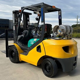 3T Dual Fuel / Gas Forklift with Container Mast