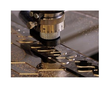 Gravotech - CNC Engraving Machine | ISx000