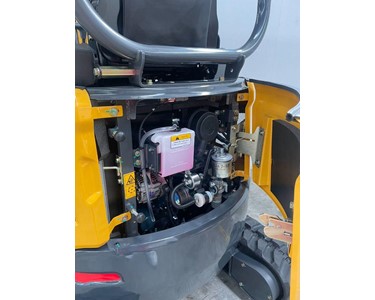 MXG - Excavator | Diesel Engine | Kubota D902 3-Cylinder | XE20SE-2