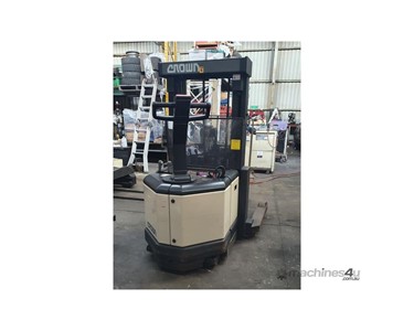 Crown - Electric Forklift | 30WR3000TT152 1.5Ton