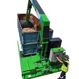 Roller Packers Crushing Pallets | WOOD 