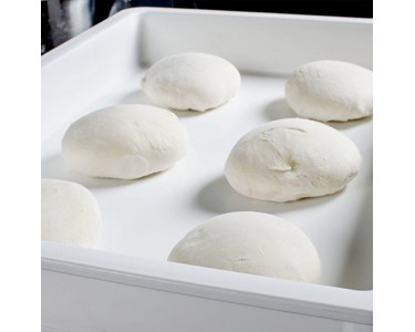Cambro - Pizza Dough Proofing Boxes
