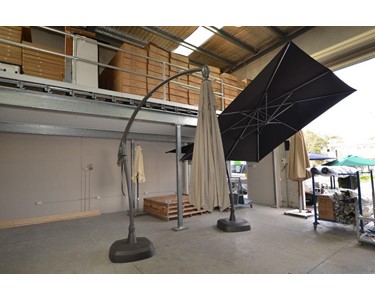 Indoor Outdoor Imports - Cantilever Umbrellas 3M Square  CL-AG28-3x3