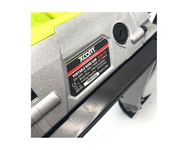 Xcort - 1100W Portable Bandsaw Metal Cutting Machine