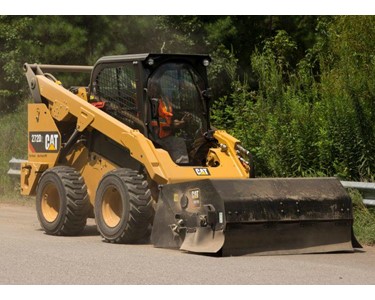 Wheeled Skid Steers | 272D2 