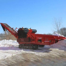 2400x Wood Hog Horizontal Grinder