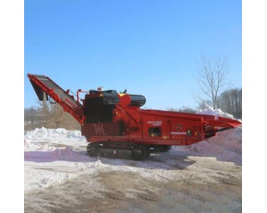 Morbark - 2400x Wood Hog Horizontal Grinder