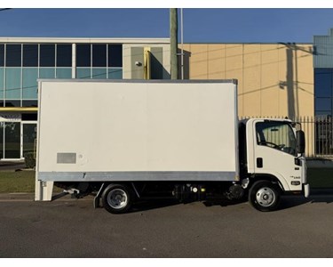 Isuzu - Used Pantech Truck | Nnr Car Licence Pantech