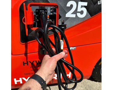 Hyworth 2.5T 4W Lithium Counterbalance - Rent To Own for $138 per week! H25BE4W48Li-2