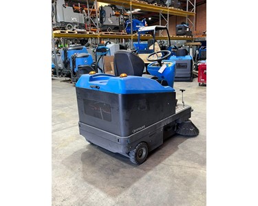 Conquest - (Refurbished) Industrial Ride-on Sweeper | PB110E