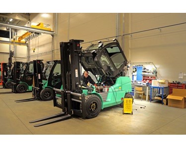 LPG Forklifts (2.5 - 10 tonne capacity)