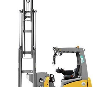 Electric Front Seat / Tri-Lateral Stacker | EFX 411/414