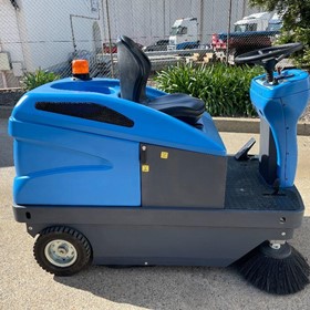 (Refurbished) Industrial Ride-on Sweeper | PB111E 