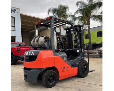 Toyota - 2.5T Gas Forklift - 8FG25 