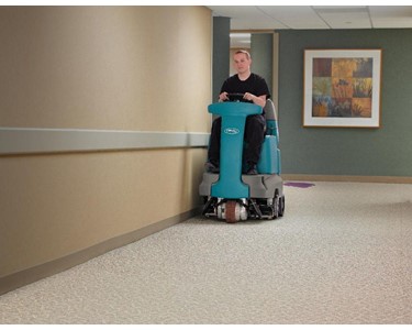 Tennant - Ride On Carpet Extractor | R14