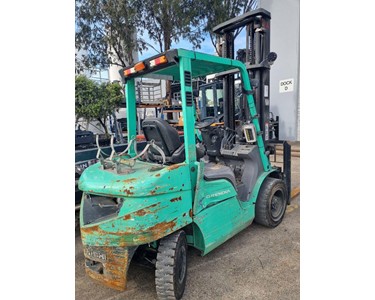 Mitsubishi - 3T LPG Counterbalance Forklift | 2-Stage Clearview Mast 