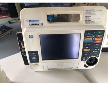 Lifepak - Defibrillator Monitor | 12 Monitor 