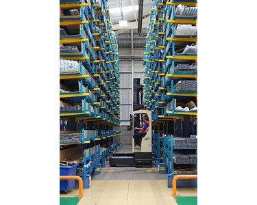 David Hill Industrial Group - Stackable Stillages & Jibs