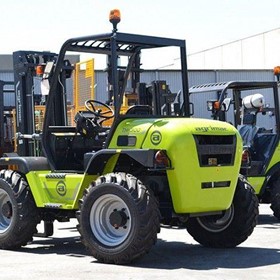 All-Terrain Forklift 1,200 - 3,500kg | TH120 - TH350 