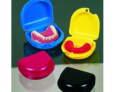 Gibbling - Unident Orthodontic Case Assorted Colours
