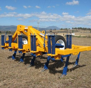Delmade Subsoiler - A deep solution to a tough problem! Delmade Subsoiler - A deep solution to a tough problem!