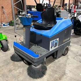 (Pre-Owned) Industrial Ride-on Sweeper | PB106E 