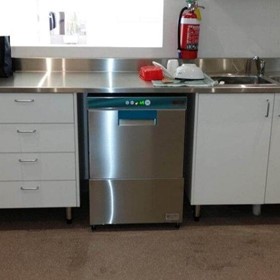 How to Choose Between a Pass-through Dishwasher vs. an Undercounter Dishwasher