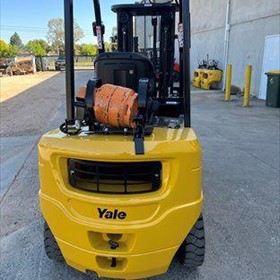 2017 2.5T LPG Forklift with Side Shift