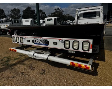 Isuzu - Used Tow & Tilt Truck | 2019 F Series FRR110-260
