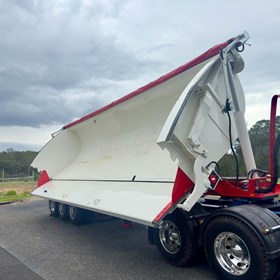 Side Tipper | Bulk Haulage