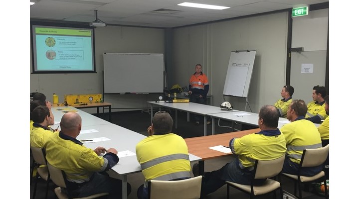 Enerpac’s Goal Zero on-site safety presentations are based on its experience as a world leader in 700 bar, 10,000psi hydraulic tools and as the one-stop source of industrial tools and accessories extending from heavy lifting, pumping, valving and sophisticated synchronised systems through to entire families of non-impact professional bolting technology
