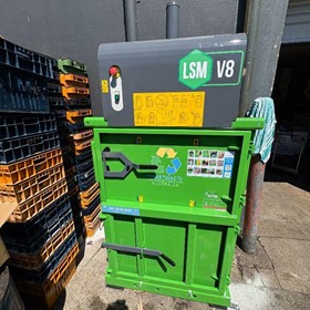 V8 Cardboard/ Plastic Hydraulic Baler