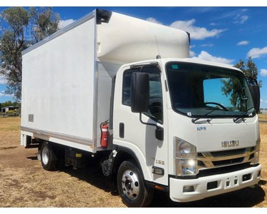 Used Pantech Truck | 2018 ISUZU NPR45-155