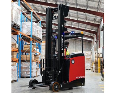 Hyworth - Ride On Reach Truck FOR HIRE | 1.6T 