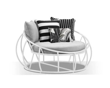 Royalle - Round Daybed | Antilles