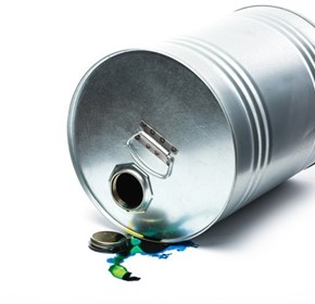 How to safely deal with an industrial workplace spill How to safely deal with an industrial workplace spill
