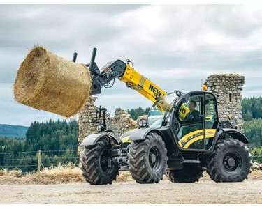 Agricultural Telehandler 131 HP | TH7.42 Elite