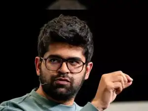 <p>CEO Perplexity Aravind Srinivas n&oacute;i AI sẽ tự động h&oacute;a ho&agrave;n to&agrave;n hai c&ocirc;ng việc văn ph&ograve;ng chỉ với một c&acirc;u lệnh</p>