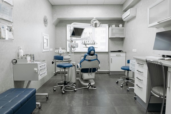 Understand the cost of fitting out a dental clinic in 2025